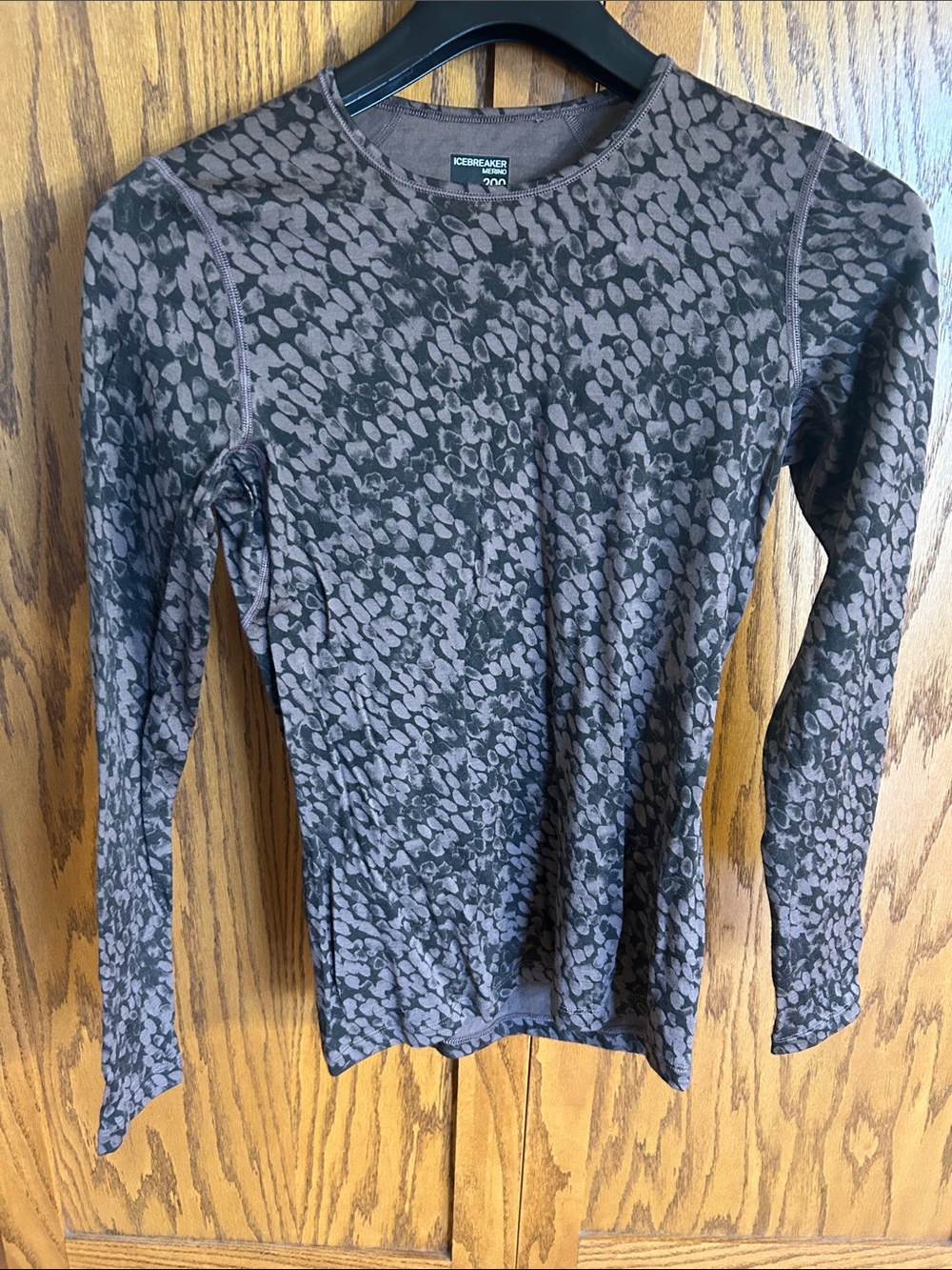 Icebreaker Merino 200 Long Sleeve Crew Top Brown Spot Print.